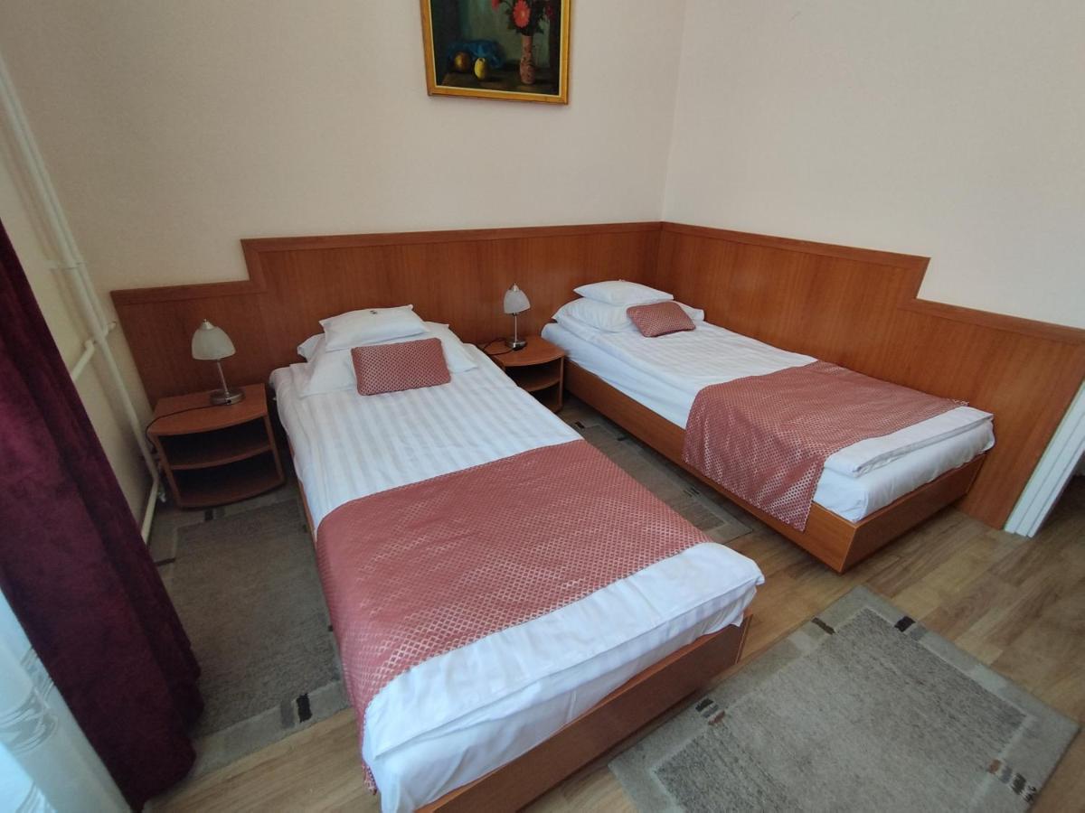 Hotel Pannonia Miskolc Exterior foto